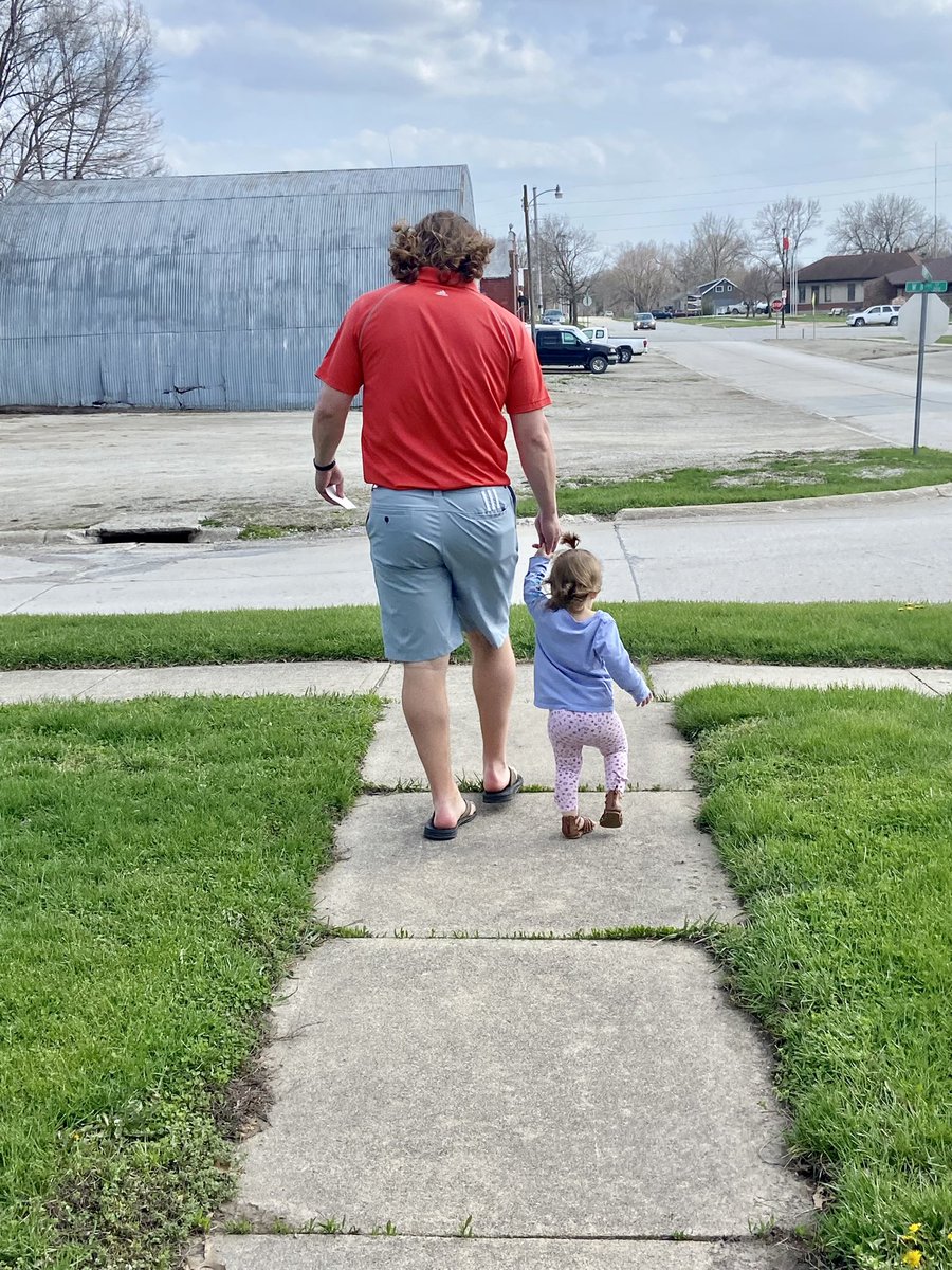coachmcquillan's tweet photo. Recruiting is has always been one of the best parts of my “job” BUT getting back home is sooo great nowadays 🥰

#GirlDad #EDGD https://t.co/c2r7H3wpMD