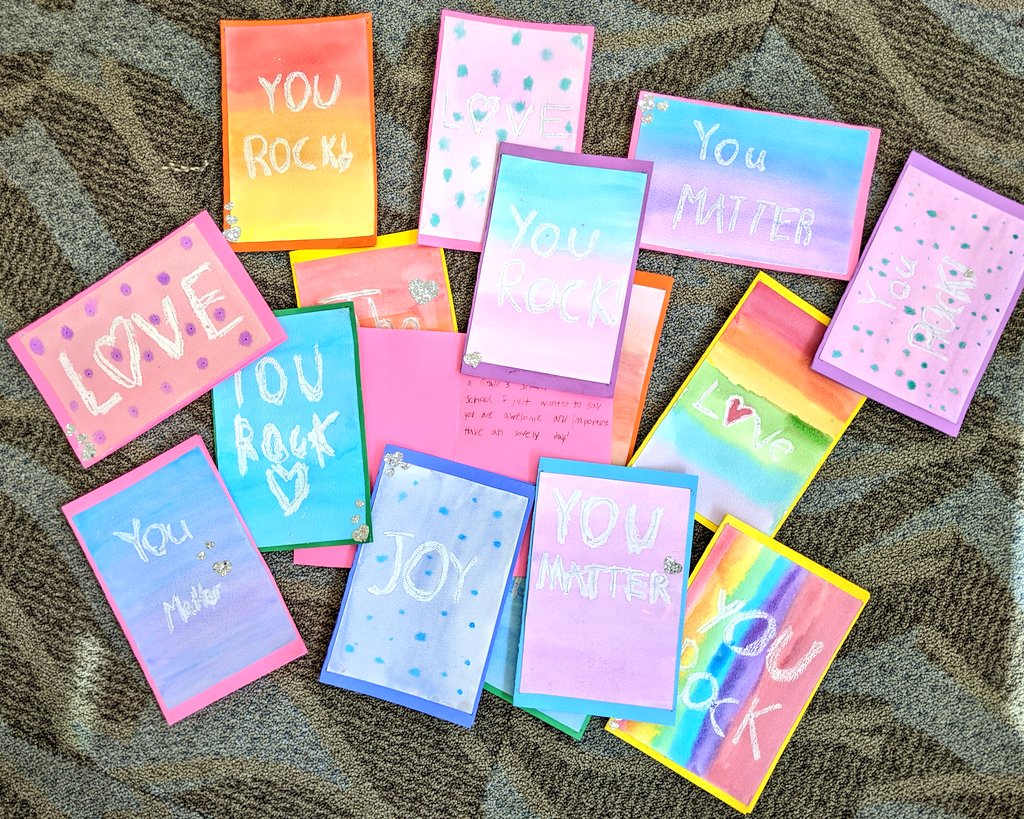 CityHallSchool's tweet photo. Not only did the @Bisset_EPSB Gr 3s make 125 sandwiches for the @mustardseedyeg community,they also made kindness cards and lunch bags too. #SmallThingsMakeABigDifference https://t.co/3utGkSAOKZ
