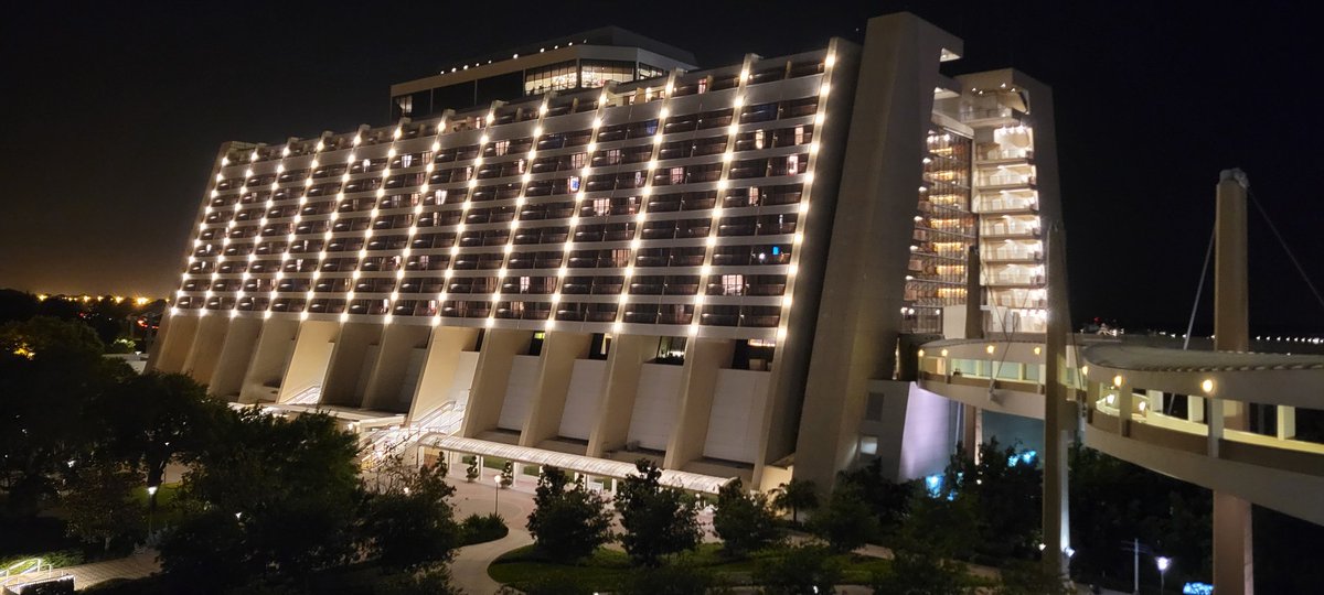 jimbabwe412's tweet photo. Finally made it to the resort for @RetroWDW @LBVHistory #Retromagic50 #RetroMagic
Looking forward to a great weekend, so excited! https://t.co/CAUfqbfxgp