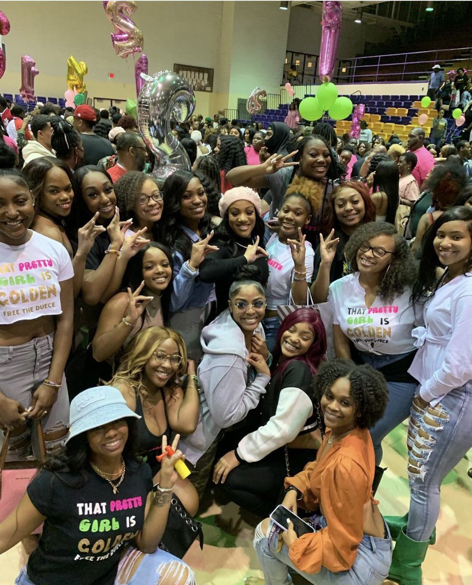 drkeciaashley's tweet photo. CONGRATULATIONS to the newest member of GAMMA PHI Chapter of Alpha Kappa Alpha Sorority, Inc. She is the DUECE πππlThis Golden Girl received her PEARLS - InDEUCEstructable πππππTanesha #1908 #alphakappaalpha #gammaphi #goldengirl #alcornstate #duececlub #forevergolden https://t.co/vktk5yVTBB