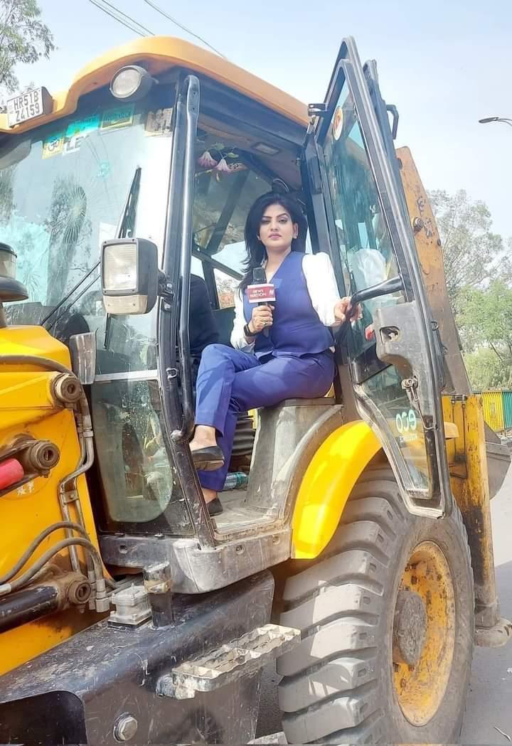 ShivaniV2901's tweet photo. इस देश में गोदी मीडिया से अधिक अवैध क्या हो सकता है...? https://t.co/39cTCBva3z