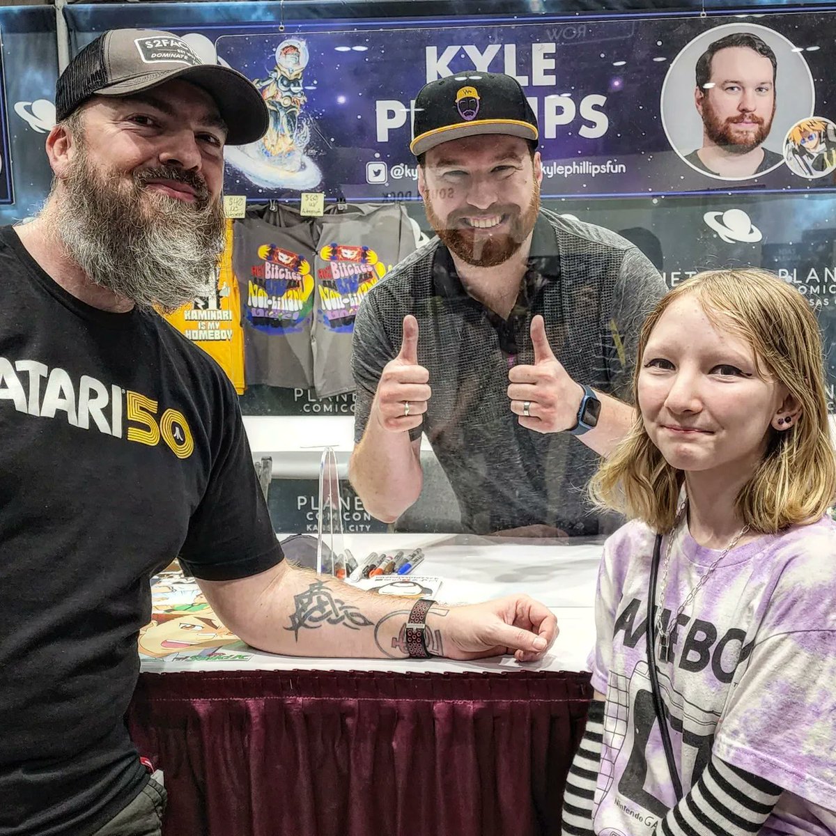 TheJBinKC's tweet photo. Day 1 of @PlanetComicon included a visit to @KylePhillipsFun for a chat about MHA (of course) and video games, among other things.
#myheroacademia #denkikaminari #kylephillips #planetcomicon #pckc https://t.co/tCoiNhtR90