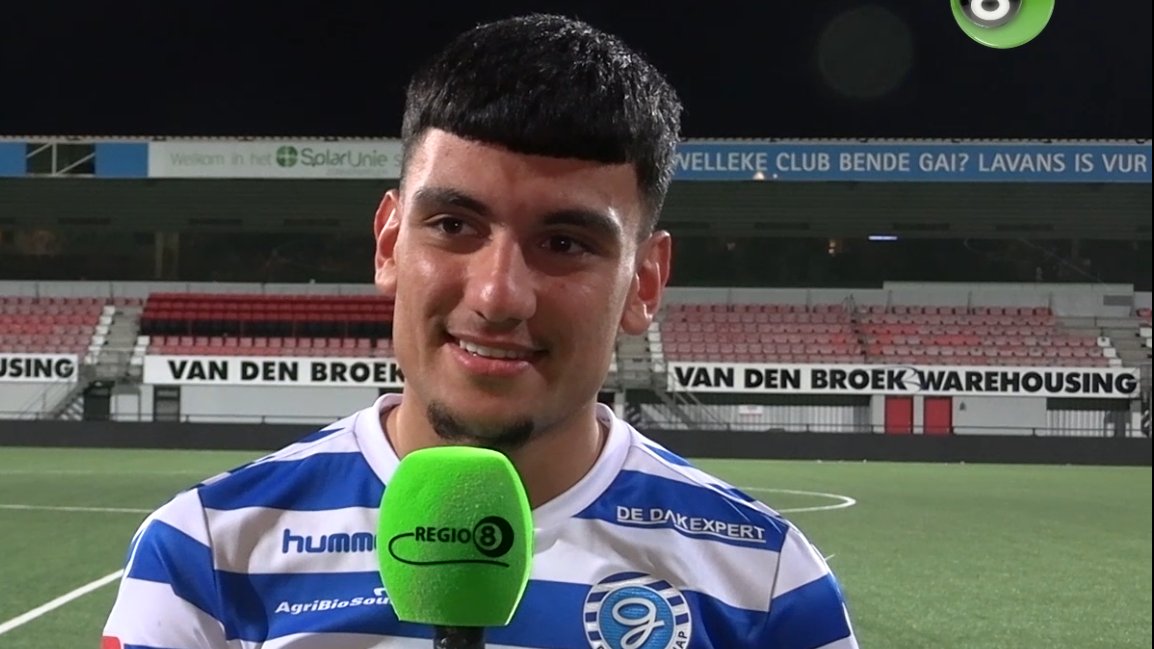 REGIO8's tweet photo. VIDEO | Doelpuntenmaker Başar Önal scoort zijn eerste voor De Graafschap in speciale periode. 'Goal gemaakt en belangrijk geweest, gewoon fantastisch' https://t.co/WwzzZgd6rg https://t.co/TVV1ttJfRt