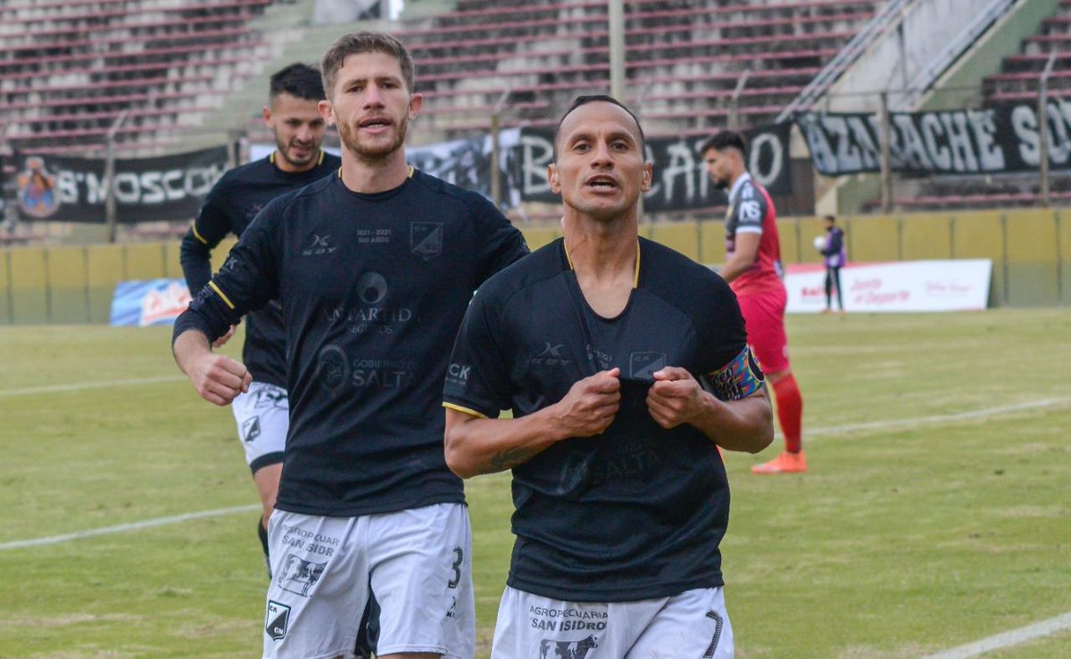 InteriorFut's tweet photo. #FederalA
Le damos la bienvenida en #IFStream a Diego "Sacha" Magno, jugador emblema de @CACNoficial para charlar acerca del clásico del domingo ante @gytoficial
Foto: Pablo Yapura / El Tribuno https://t.co/pyId1fhXdo