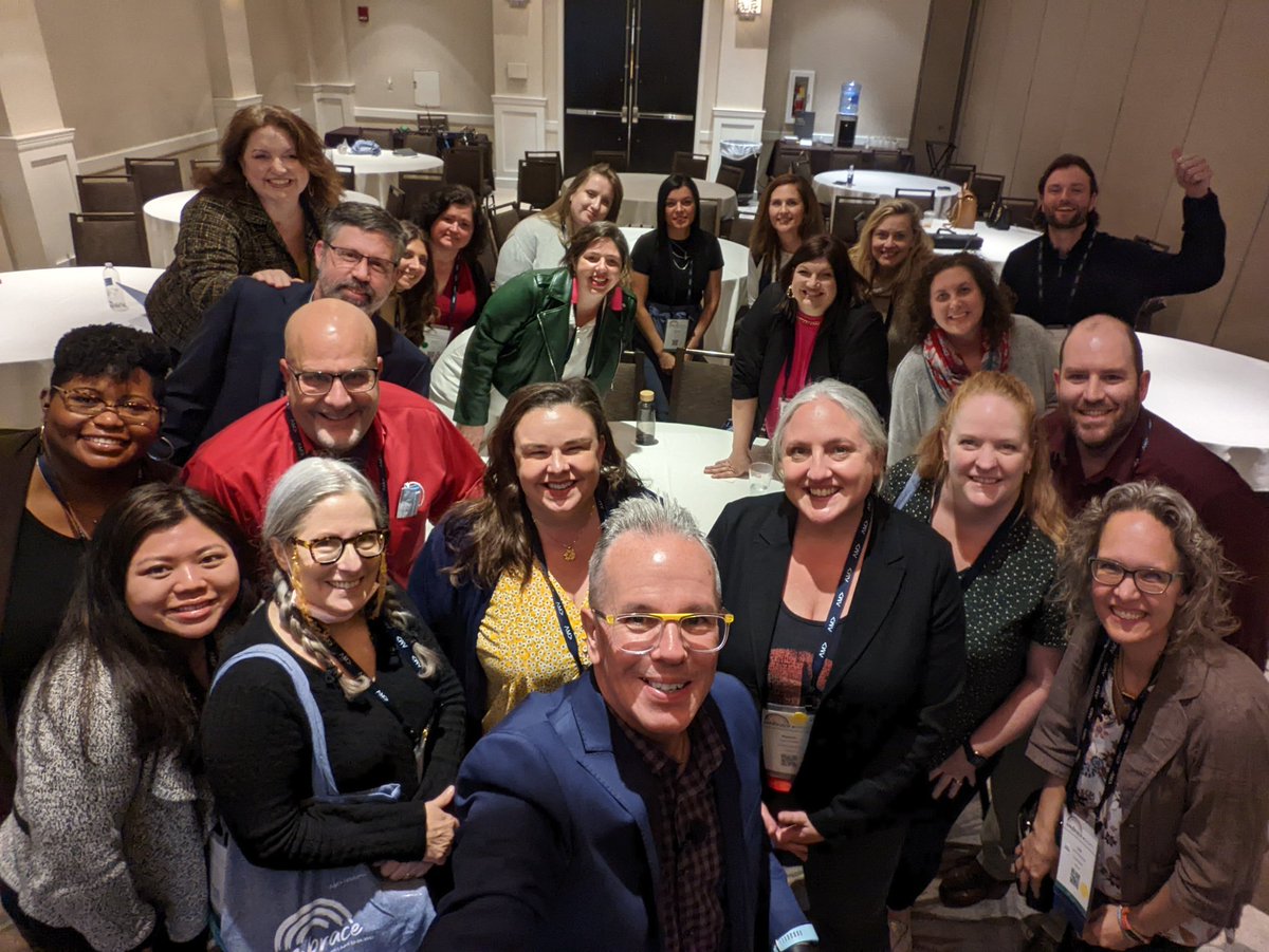 Big THANKS to everybody who came to my session on #SocialMedia today at the <a href="/AMA_Marketing/">AMA</a> <a href="/amasummit/">AMA Chapter Leaders</a> Leadership Summit 2022! #AMASummit2022