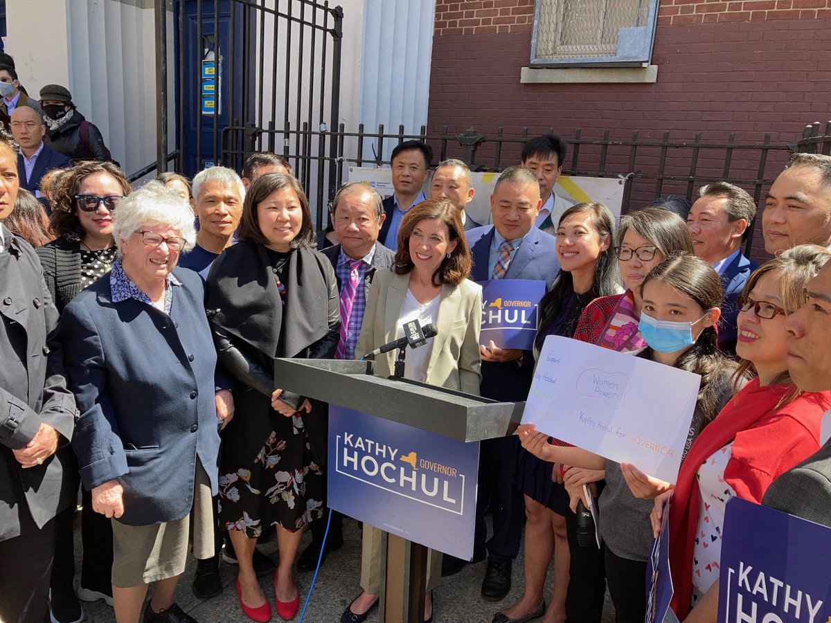 Grace4NY's tweet photo. Proud to endorse Governor @KathyHochul today! New Yorkers deserve honest, steady leadership -- and Governor Hochul has already delivered for working families in Queens and across the state! https://t.co/NAjjBgiZWI