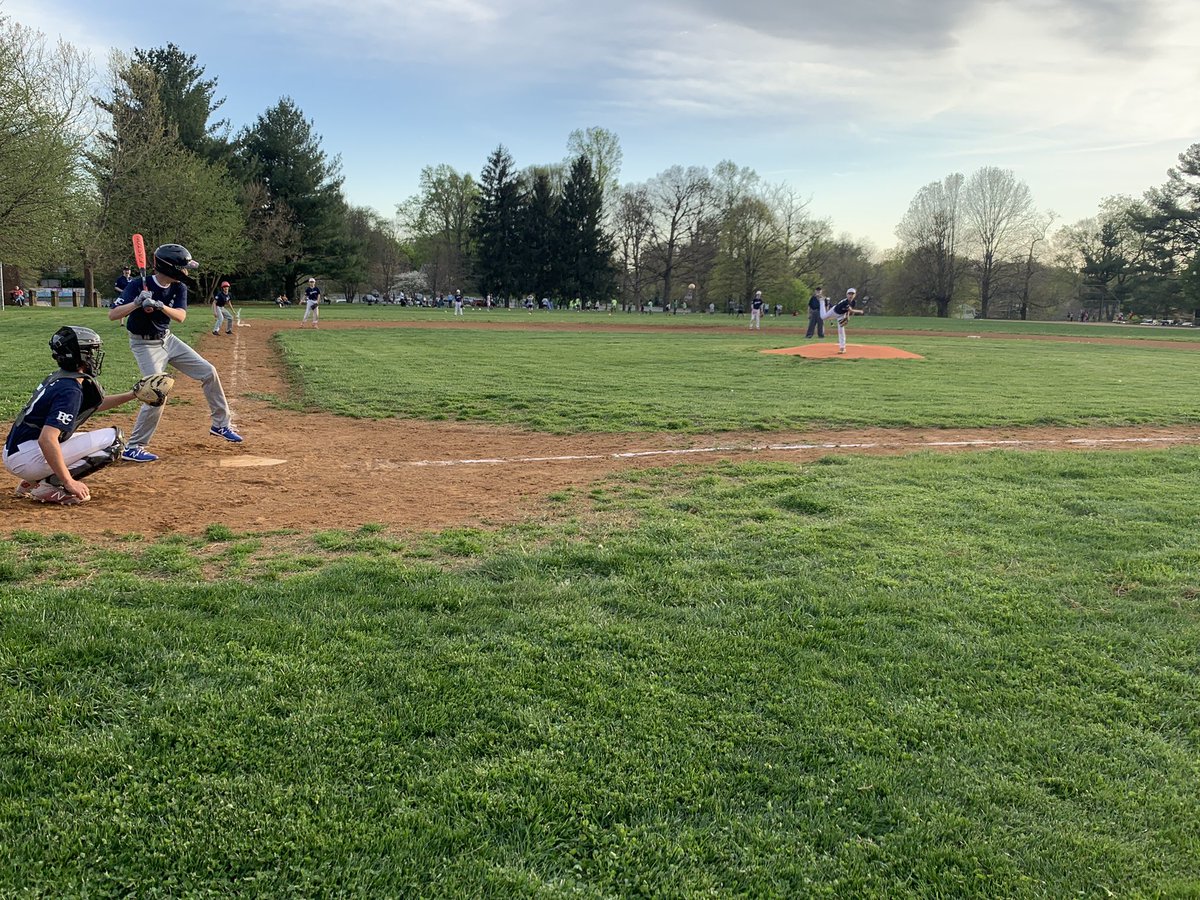 BCCBaseballMD's tweet photo. Friday night means BCC Select is an action. And what a beautiful night it is! #bccselect #bccbaseball https://t.co/rSMxBlwI71