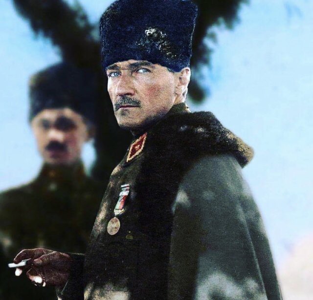 🇹🇷 Türkiye’yi seven ve iyiliğini isteyen herkesin 23 Nisan Ulusal Egemenlik ve Çocuk Bayramı’nı kutlarım

🇹🇷 Başta Büyük Önder Mustafa Kemal Atatürk olmak üzere tüm gazilerimizi ve bu vatan için can veren tüm şehitlerimizi minnetle anıyorum