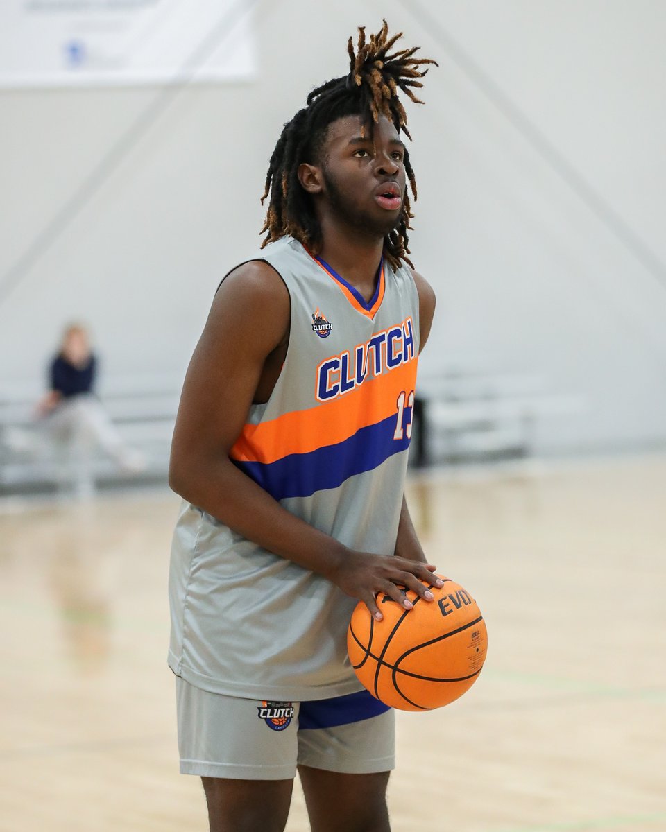 PhenomMixtapes's tweet photo. Cap City Clutch vs Fort Mill Force 17U action shots from #PhenomChallenge #PhenomHoops https://t.co/bHTtmx4aZI