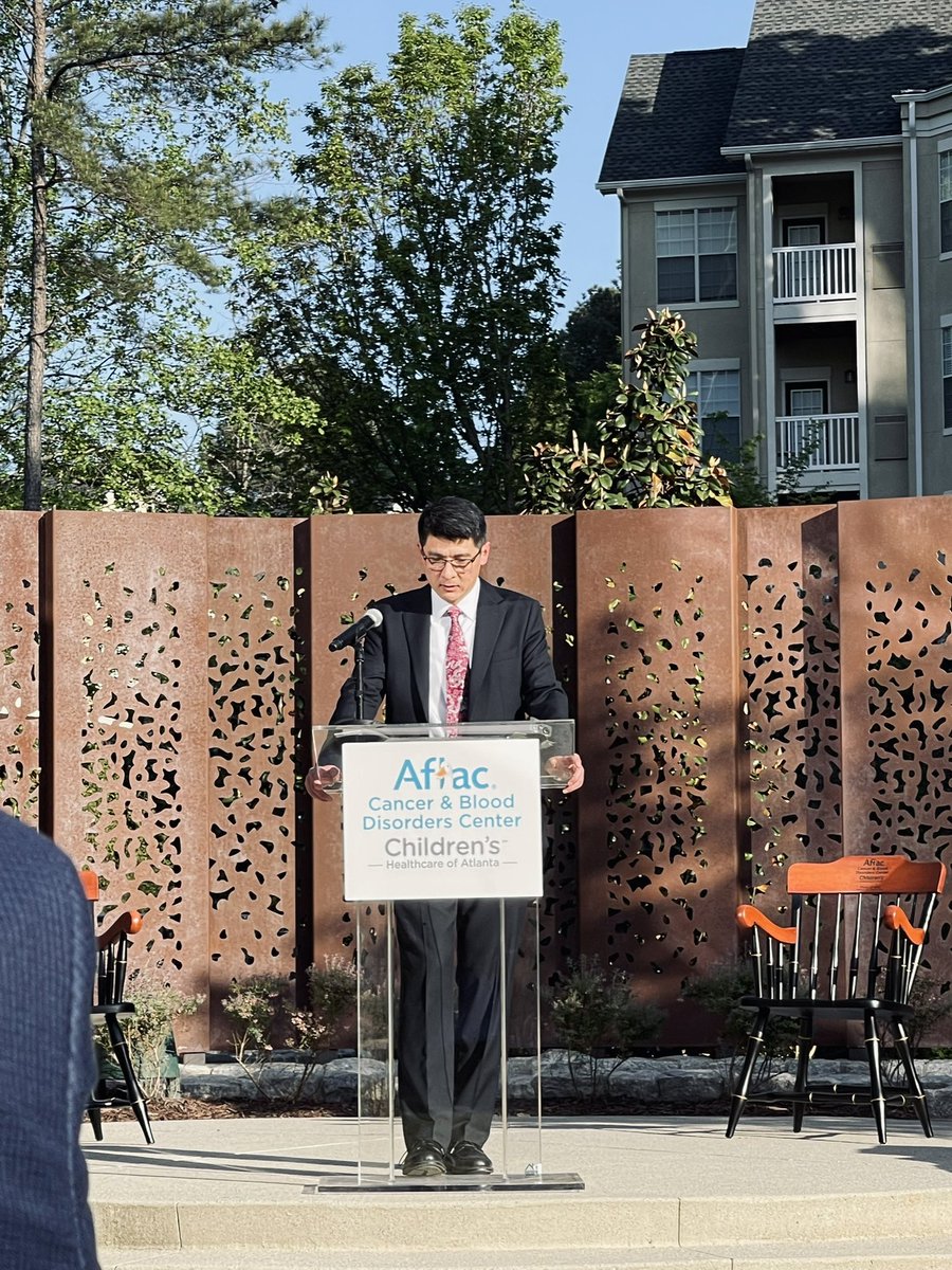 Congrats to my PhD advisor <a href="/renhao_li/">renhao li</a> who received well-deserved recognition as Andrew Glaub Endowed Research Chair in the Aflac Cancer and Blood Disorders Center this week <a href="/ATLPedsHemOnc/">Aflac Cancer and Blood Disorders Center</a>