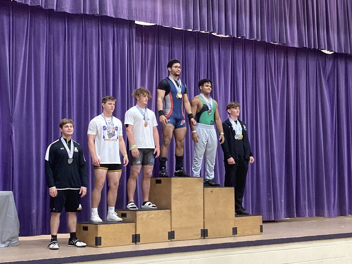 Fivay Weightlifting tweet media