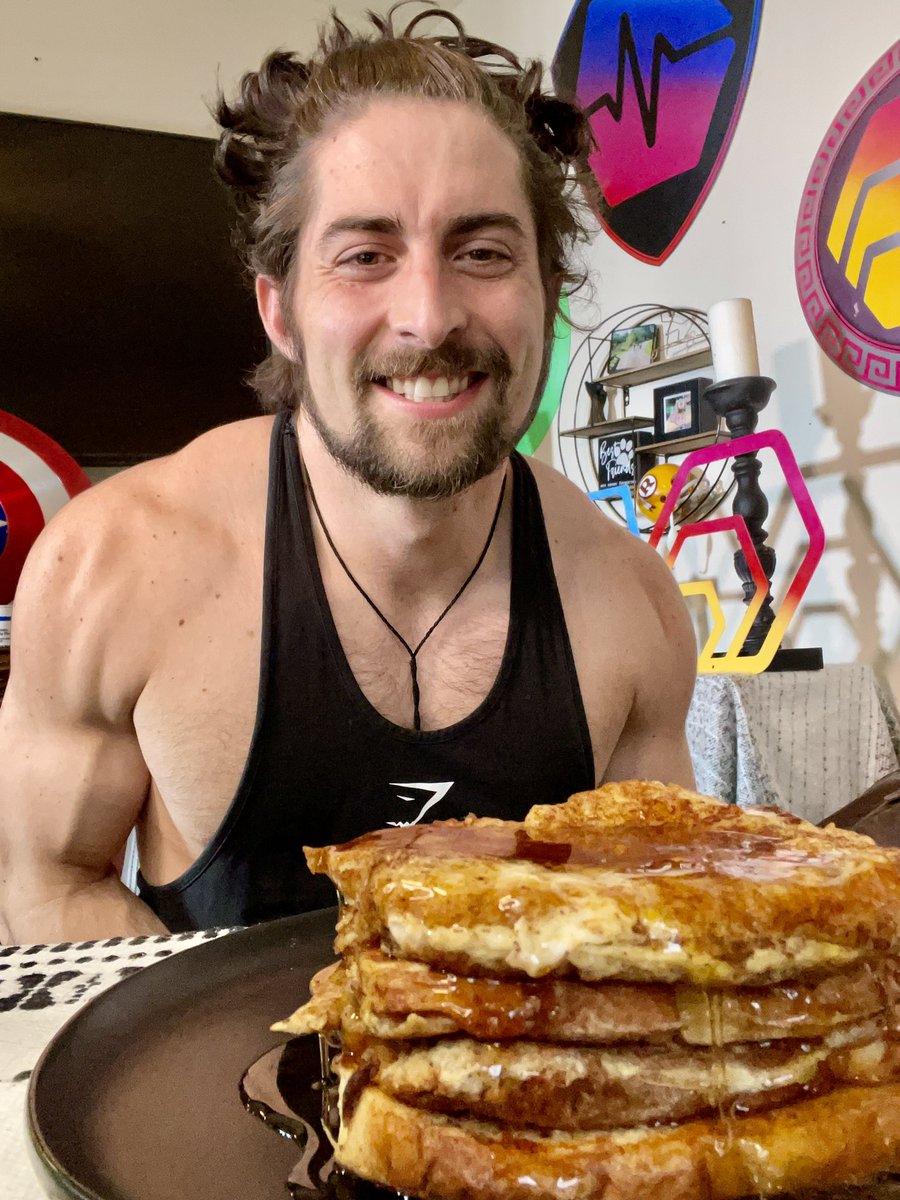 Dinner tonight - French toast - ✊🤑🔥
Fitness challenge sign up starts Sunday 

Guess how many calories! Closest gets a pat on the ass 

High protein - lots of volume - low calories 

#gymshark #hexcrypto #pulsechain