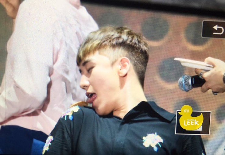 ratedseungri's tweet photo. 🍪👅 https://t.co/crqgLmX8gE