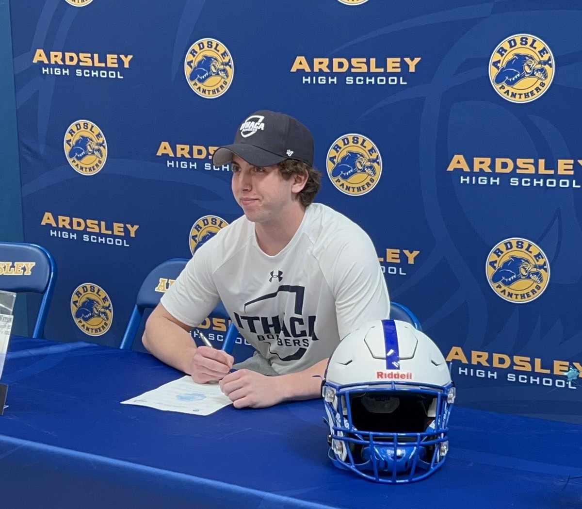 KDJmedia1's tweet photo. Congrats to Ardsley senior Ryan Watson, who signed today to play football at Ithaca College.

Watson had some journey. He broke his collarbone his 1st carry as a freshman. Broke other collarbone on his last play senior year. Yet he never gave up on playing in college https://t.co/DX3CghK4Zr