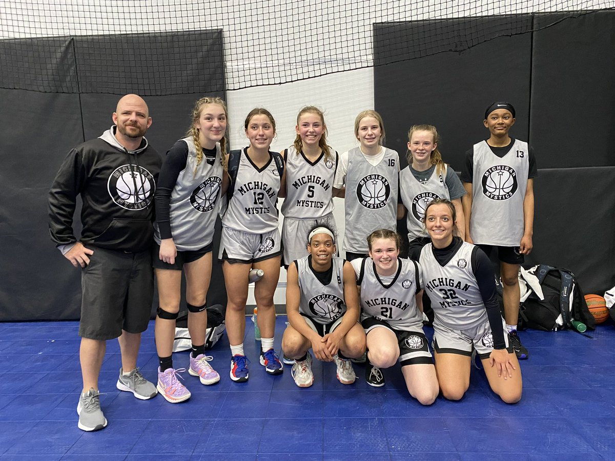 Mystics Black 2025 finished day 1 2-0!!! Keep it up tomorrow ladies!!