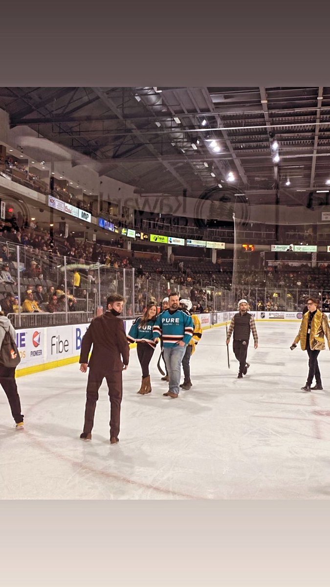 KimberleyNJ's tweet photo. Tagging along to the @KingstonFronts Country Night w/ @PureCountry99 #GoFronts #ygk https://t.co/ECsuu3xW2w