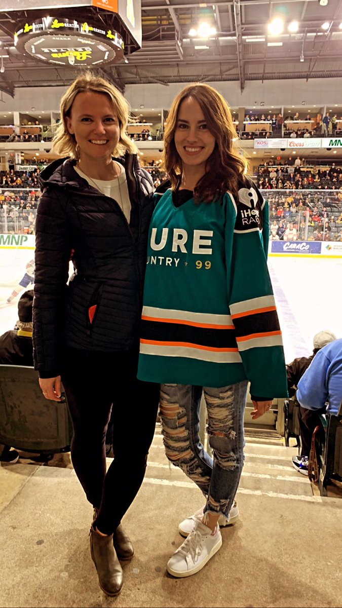 KimberleyNJ's tweet photo. Tagging along to the @KingstonFronts Country Night w/ @PureCountry99 #GoFronts #ygk https://t.co/ECsuu3xW2w