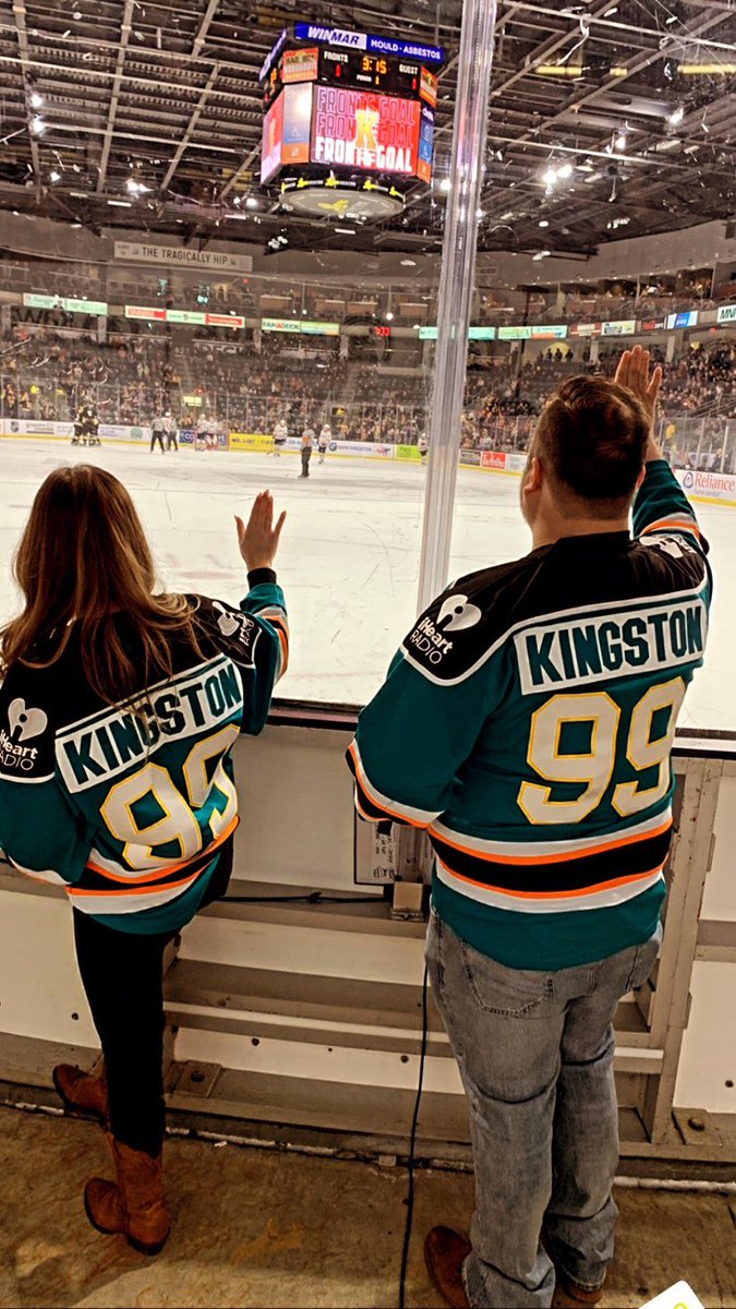 KimberleyNJ's tweet photo. Tagging along to the @KingstonFronts Country Night w/ @PureCountry99 #GoFronts #ygk https://t.co/ECsuu3xW2w