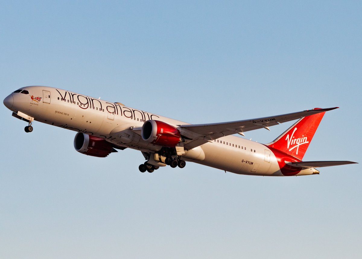 flyingpencilavi's tweet photo. Love the way the golden sunset light shines on Virgin Atlantic’s planes 😮‍💨 https://t.co/qATdYhP1cl