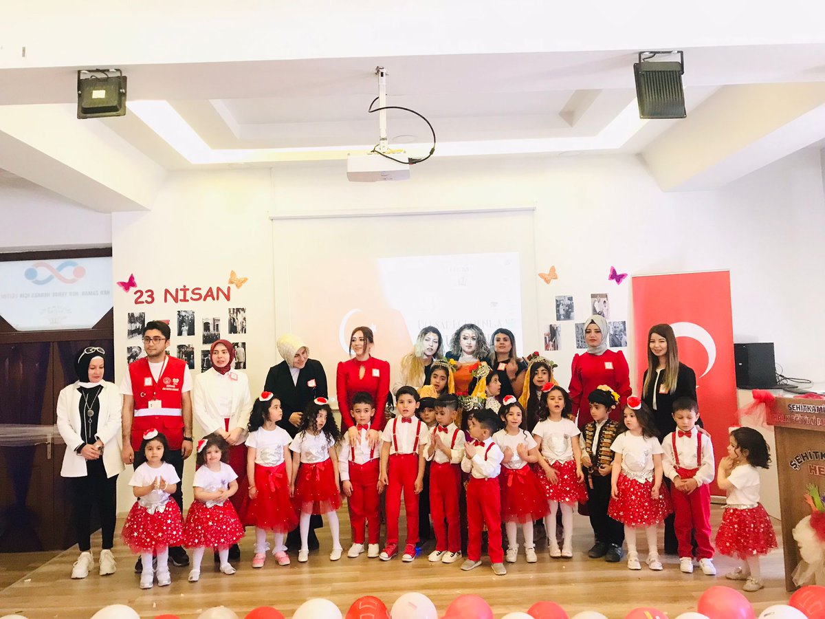 SehitkamilHem's tweet photo. 23 Nisan Ulusal Egemenlik ve Çocuk Bayramı'mız kutlu olsun!
Tüm çocuklarımızın mutlulukları daim olsun⚘🇹🇷⚘🇹🇷⚘
#23NisanKutluOlsun 
#23NisanUlusalEgemenlikveCocukBayramı 
@mebhbogm @yasintepe @Halit__Ates @yagcimehmet27 @YusufALCIK @brahimHalilBER4 https://t.co/SReqdp4lDn