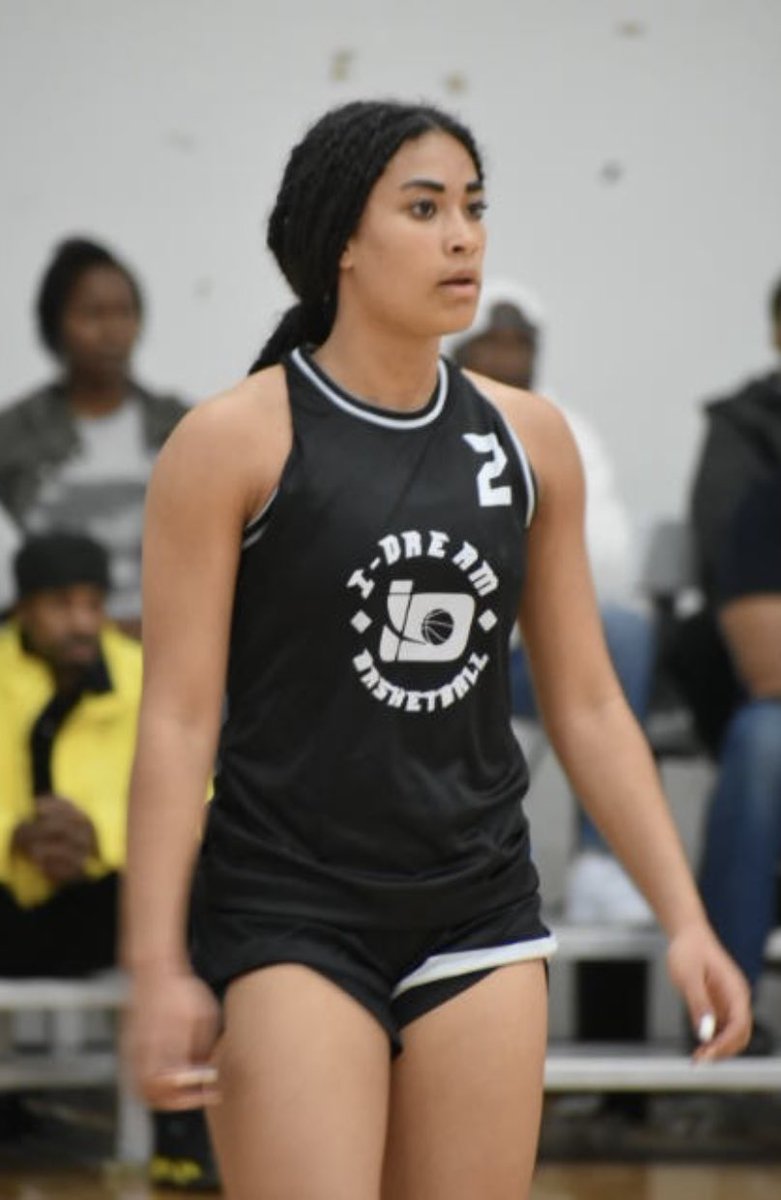 🏀Spooky Standouts 🔥🏀
I-Dream White🆚Team E.L.I.T.E

⭐️Top Standout⭐️
Zoe Bayer ‘23 | G

I-Dream
Nielle Reeves ‘23| G
Zuzanna Komor ‘23 | G/F
Josie Cancro ‘23 | F

Team Elite
Dayzha Atkinson ‘22 | G
Anya George ‘25 | G