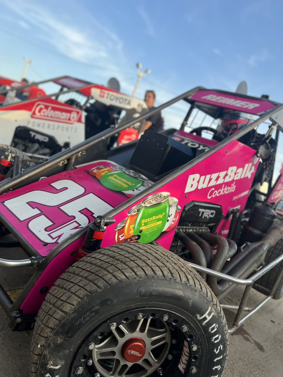KKM_67's tweet photo. .@tay_reimer goes quickest in qualifying at her home track! https://t.co/fvcVrnXdZZ