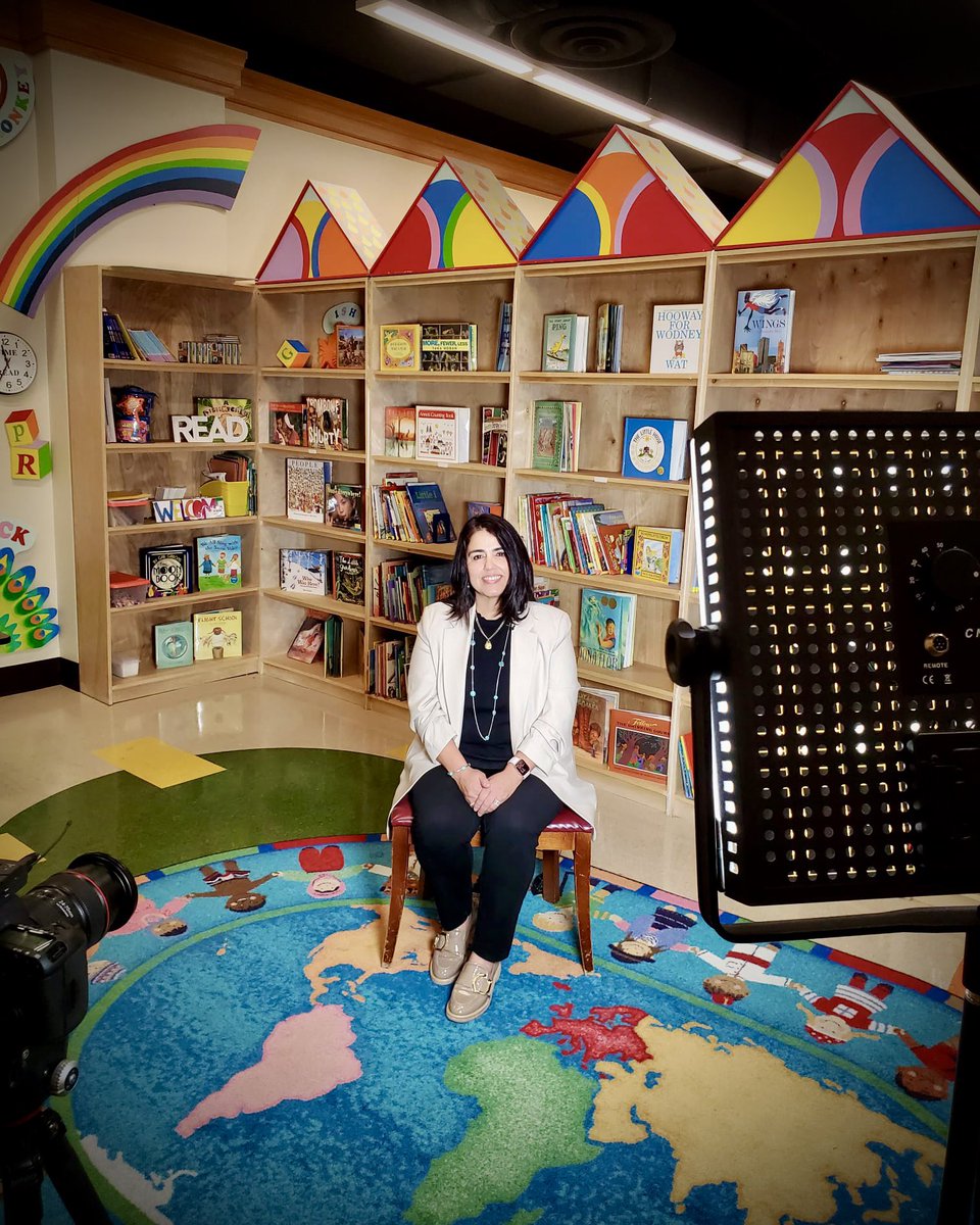 graphicka_'s tweet photo. Miriam Benítez; Principal of @StrongStartAca #StrongStartAcademy #BilingualElementarySchool #QualityEducation #VideoProduction #BilingualMarketing https://t.co/oPJzrllIoL