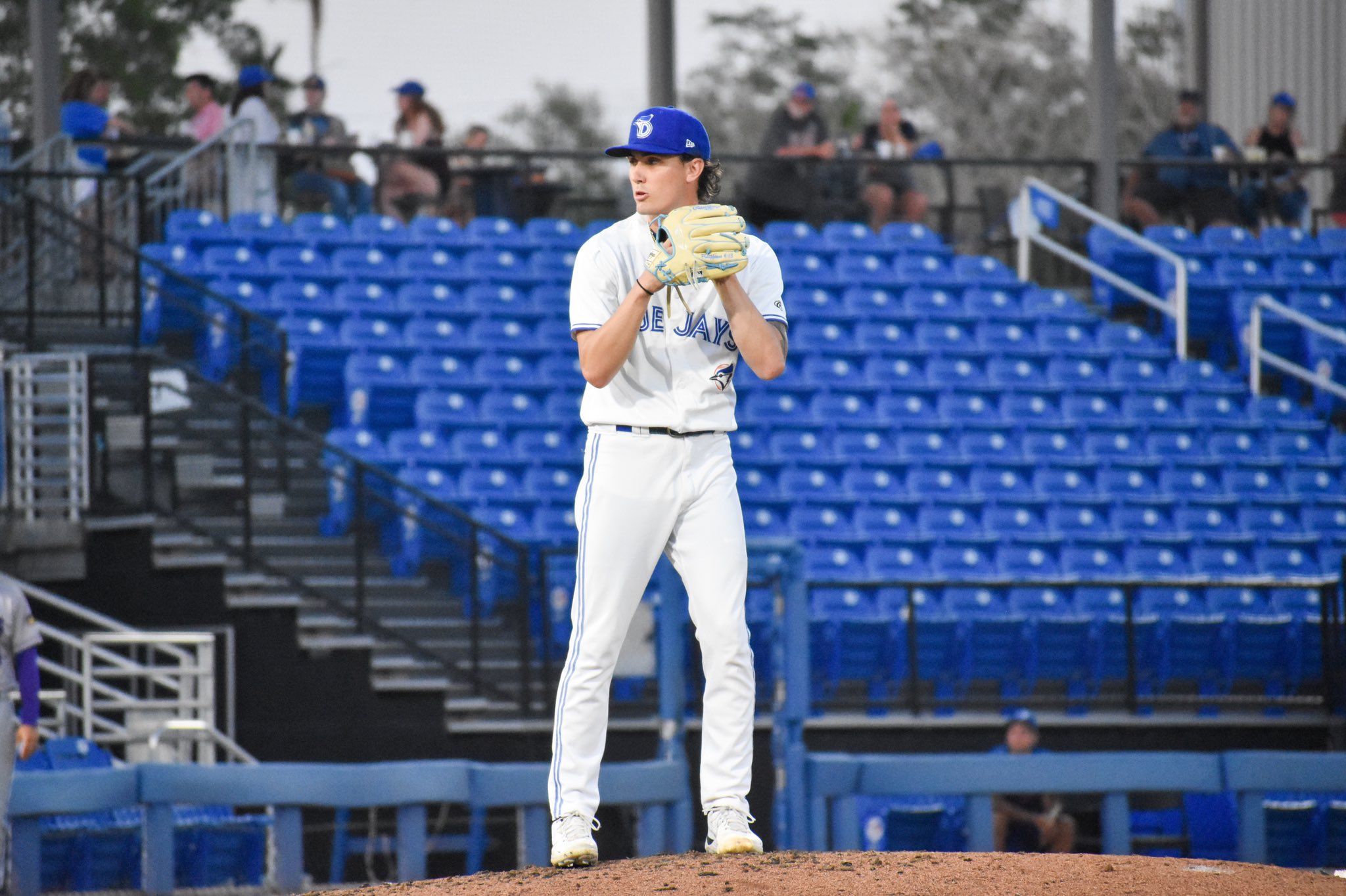 dunedin-blue-jays-on-twitter-jimmy-robbins-dealing-in-his-debut-3-0