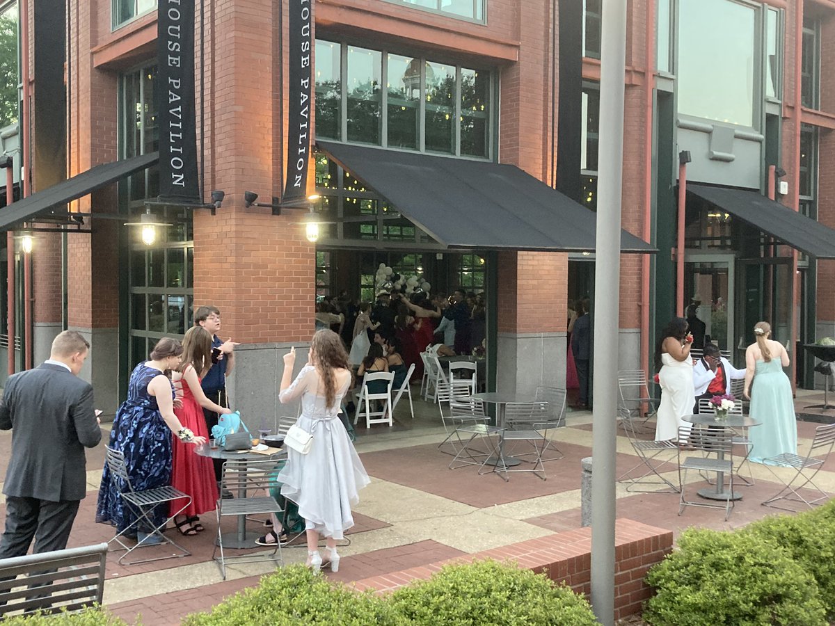 tonydonen's tweet photo. @STEMcha Gala … beautiful night, awesome young men and women! https://t.co/nVSg98YUjZ