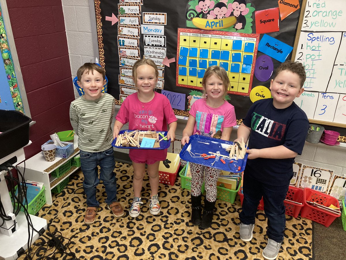 MrsWellmanKDG's tweet photo. We love STEM! https://t.co/3VS4X9rJg4