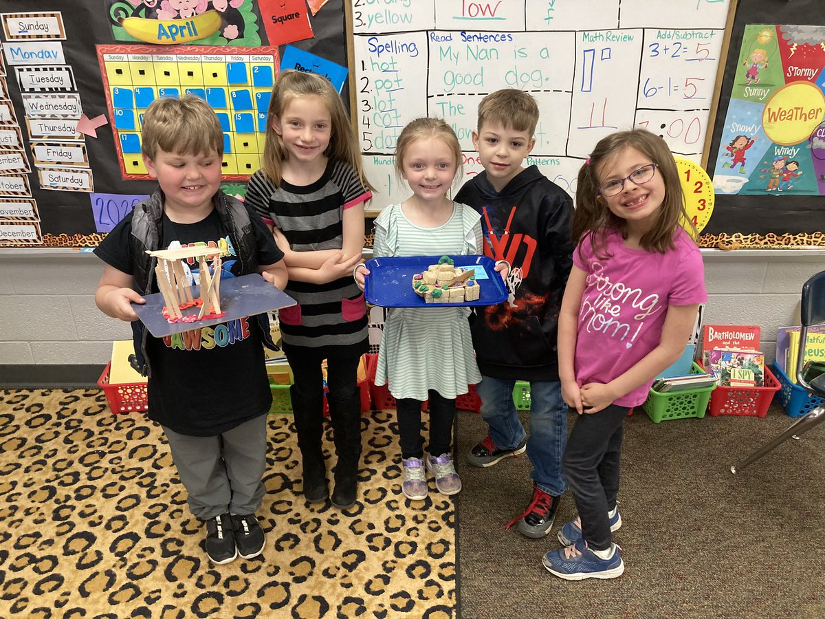 MrsWellmanKDG's tweet photo. We love STEM! https://t.co/3VS4X9rJg4