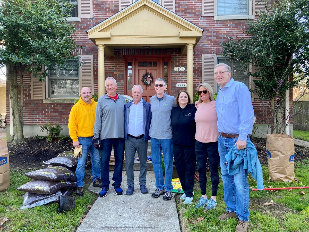 Give A Day (@giveadaylou) on Twitter photo It was a beautiful morning for a beautification project! Volunteers from <a href="/Humana/">Humana</a>, <a href="/CherokeeTriangl/">Cherokee Triangle Association</a> and <a href="/WellspringKy/">Wellspring</a> gathered at one of Wellspring's many houses for adults managing mental illness to clean up the outdoor space!
Visit mygiveaday.com #LiveUnited #MGAD2022 It was a beautiful morning for a beautification project! Volunteers from <a href="/Humana/">Humana</a>, <a href="/CherokeeTriangl/">Cherokee Triangle Association</a> and <a href="/WellspringKy/">Wellspring</a> gathered at one of Wellspring's many houses for adults managing mental illness to clean up the outdoor space!
Visit mygiveaday.com #LiveUnited #MGAD2022