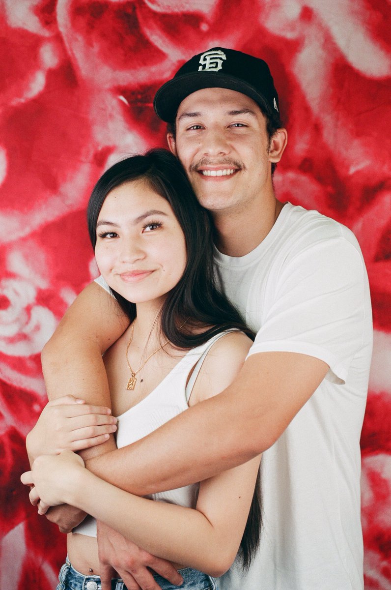 We're giving away a private digital or film session (28-36 shots included) worth $100! The package includes up to 4 people (yes, your dog too)! 

Rules for entry:
*Must be following us on Twitter
*Retweet &amp; like this post

Winner will be announced a week from now (4/29)!