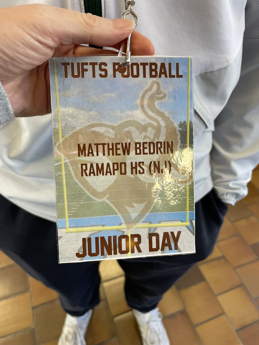 Had a great visit at Tufts yesterday. Thank you <a href="/CoachCivs/">Jay Civetti 🐘</a> and <a href="/CoachMacTufts/">Mike MacDonald</a> for having me. Great to see the campus and meet the players and coaching staff! Look forward to getting back on campus soon. <a href="/FootballTufts/">Tufts University Football</a>