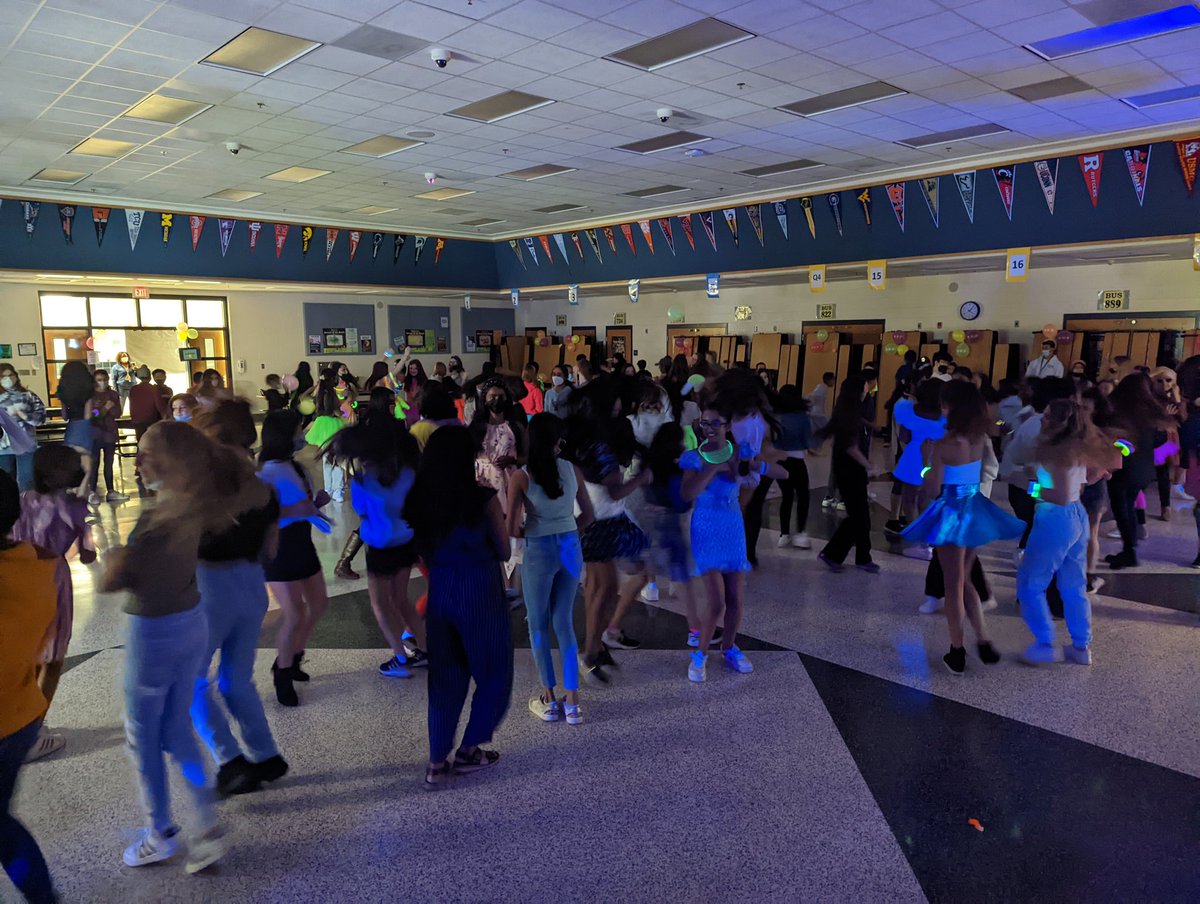 Ms_Mathurin's tweet photo. What an exciting day @LCPS_Mercer !  LEO Club's Smiles Walkathon was a great success during last block!  And after school, our Mountain Lions showed off their dance moves at our SCA sponsored dance! Thanks, @MercerSca , for hosting a fantastic event! https://t.co/Kc7tNAC61d
