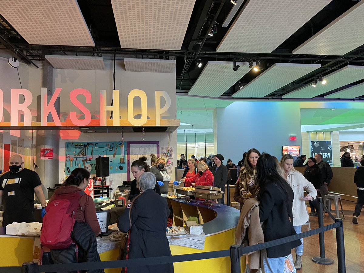 Warm #Bannock on a cold day? What could be better?! 🤩 Learning (and tasting) about the science of bannock baking! #delicious #TELUSSpark