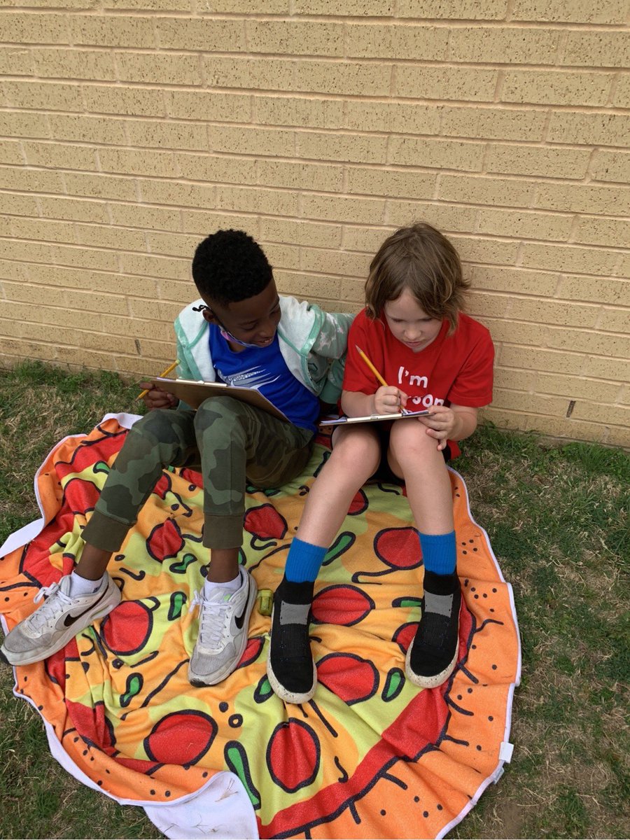 Selfteaching's tweet image. Best towel award goes to…. Pizza towel. Earth day math outside was the best #EarthDay2022 @CaprockES