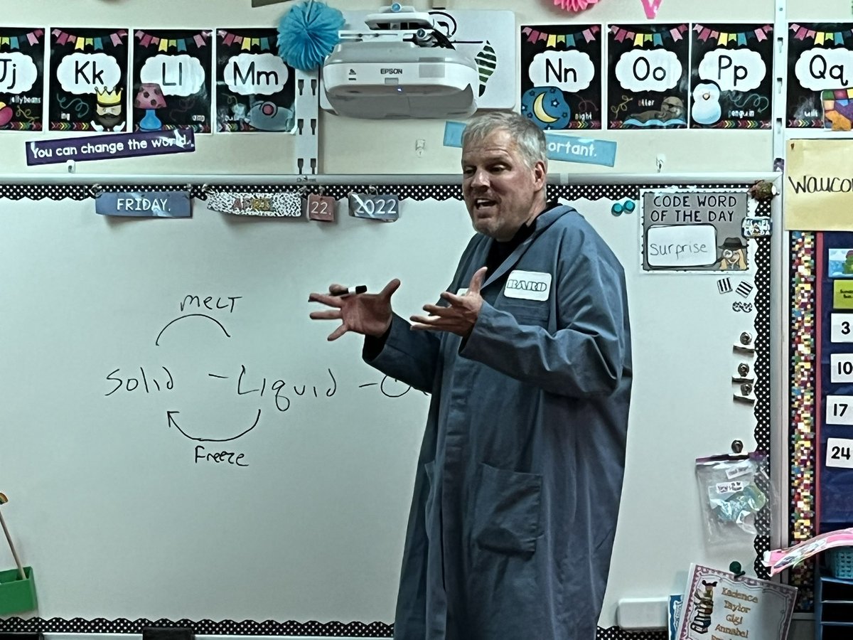 Science 🧬 Morning Success!!  We were so lucky to have an amazing guest teacher (a “real scientist 👨‍🔬”) come in to teach us about Matter!! Thank you Mr. Drobnik 😍 <a href="/RobertCS118/">Robert Crown School</a> #rcs118life #scienceday