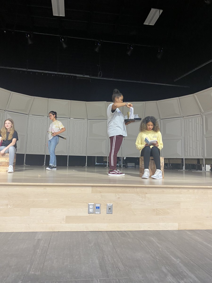 Amanda Carlton tweet media