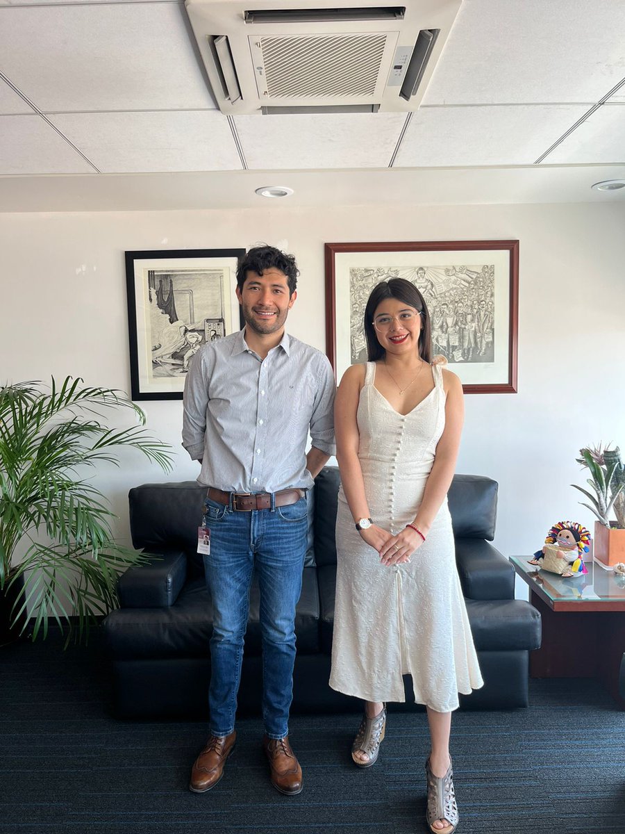 DorhenyCayetano's tweet photo. Saludamos al Subsecretario de Empleo y Productividad Laboral @marathb y a @rodrigo_rq  titular de @empleogob_mx, quienes siempre atienden de cerca y con mucha disposición los temas relacionados con #Veracruz. ¡Grandes proyectos a desarrollar en materia de empleo y productividad! https://t.co/ZBnFUOWewA