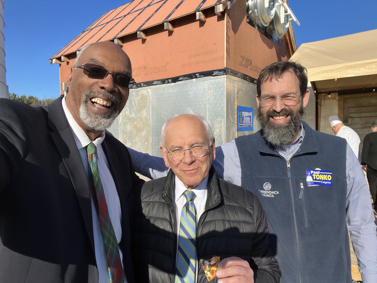 ADK_Mair's tweet photo. @adk_council Capping off 🌍 Earth Day 🌎 strong with @RepPaulTonko who is New York States key leader on #Watersheds #WildernessProtection & #CleanTransportation https://t.co/JiTzPVQVYk