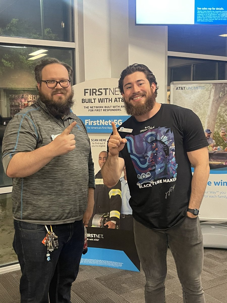 Soooooo yea.... Greenville out here Greenville'n again. Evan assisted a #FirstResponder and helped them continue to take advantage of the value &amp; benefits of <a href="/FirstNet/">FirstNet, Built with AT&T</a>. @Cris_allday <a href="/AllyG52/">Allyson Gilberto</a> <a href="/910BigDog/">Alex Mitchell</a> <a href="/jerryfornwalt/">Jerry Fornwalt</a> <a href="/404girl/">Betsy Francis</a> <a href="/DomDavis_/">Dom Davis</a> @MASMakeItMatter @NC_Storm_ @Fikster303