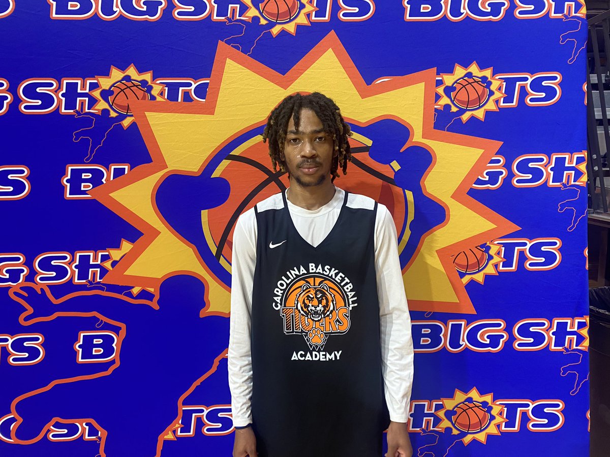 BigShotsGlobal's tweet photo. #Bigshots #CarolinaLive 
17U

CBA Hoops 90
10 Jaeshaun Felder 18
13 Kaleb Wilson  17
1 Jayden Harper 9

Bigshots Tri-Cities 80
8 Jamar Livingston 18
4 Brandon Brown 12 https://t.co/f2tO9te8tA