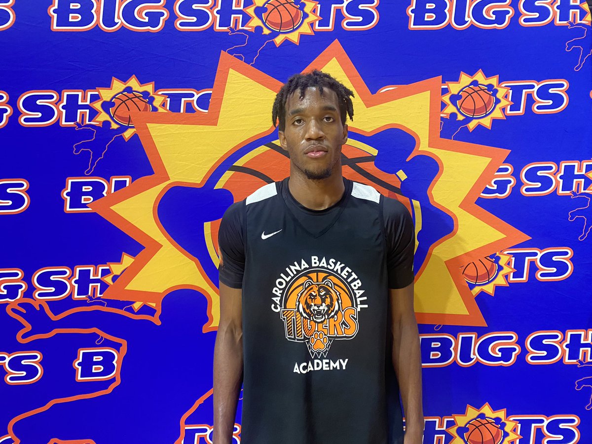 BigShotsGlobal's tweet photo. #Bigshots #CarolinaLive 
17U

CBA Hoops 90
10 Jaeshaun Felder 18
13 Kaleb Wilson  17
1 Jayden Harper 9

Bigshots Tri-Cities 80
8 Jamar Livingston 18
4 Brandon Brown 12 https://t.co/f2tO9te8tA