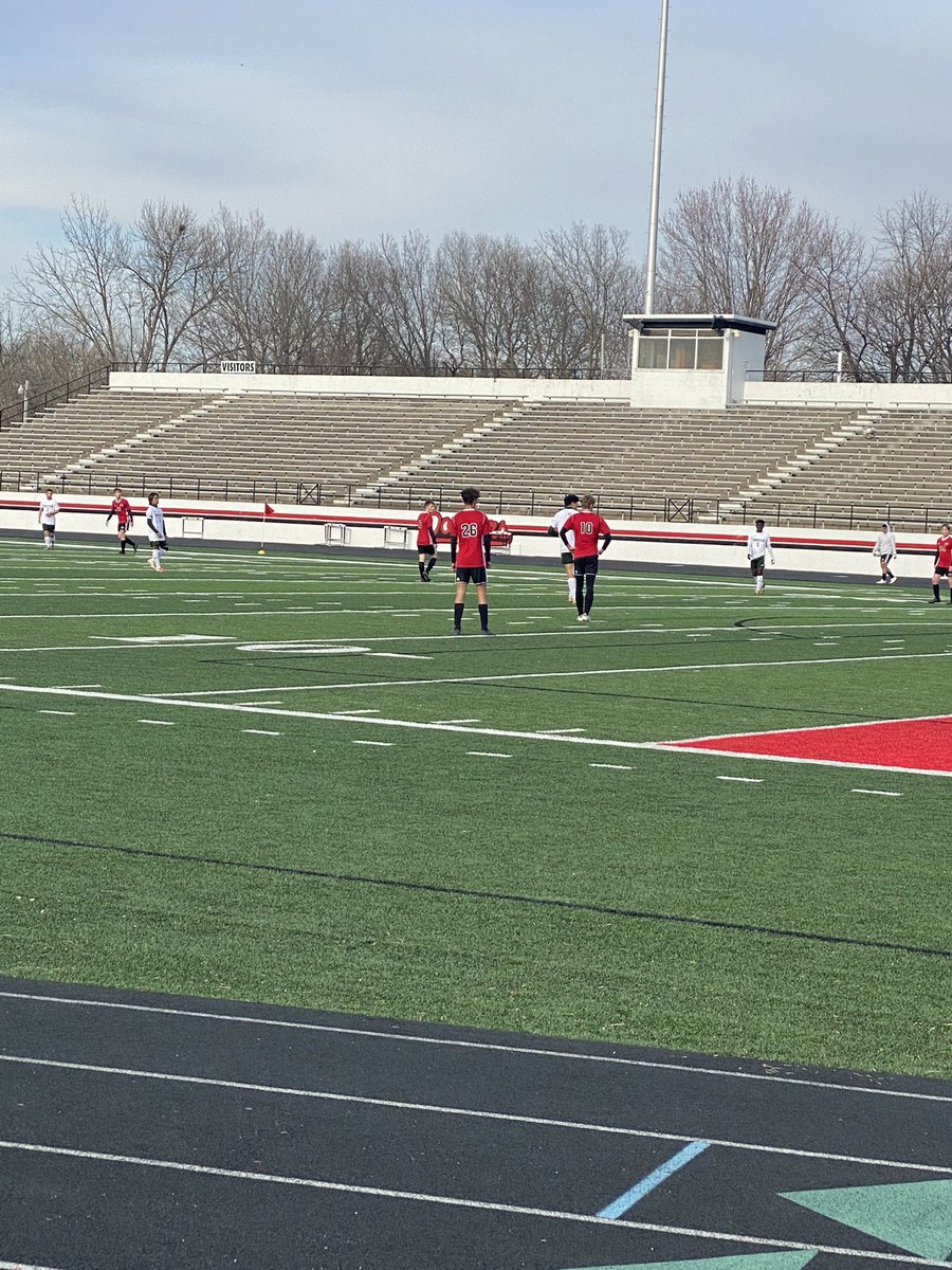 MccalebQuennel's tweet photo. When your athletes do other things other than run for you. You show up and support em all. #ForeverFamily #ItsMoreThenASport #DodgerProud https://t.co/828fh1hTpN