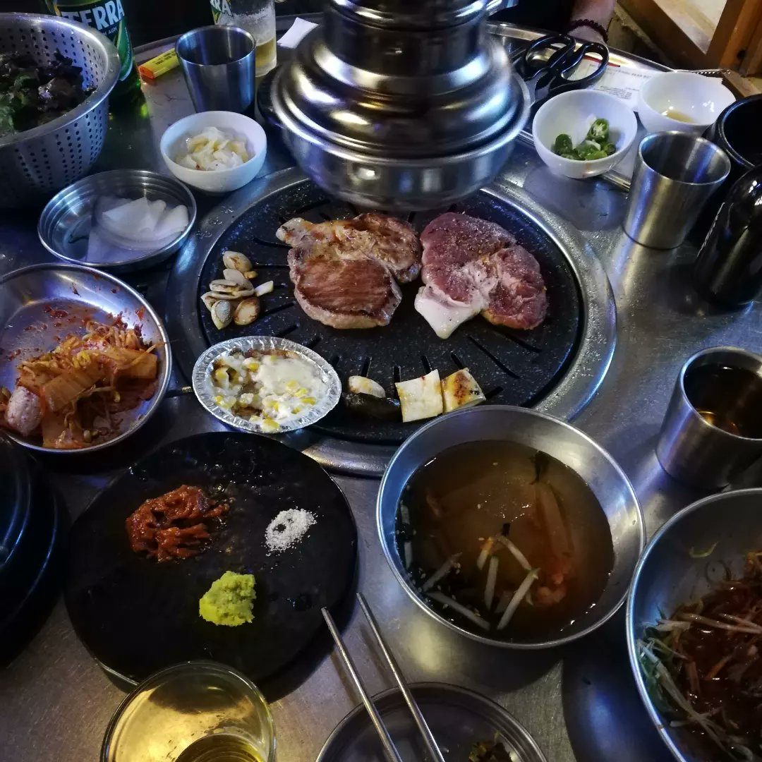 YeonEmi's tweet photo. Korea ❤️ 대한민국 ❤️ https://t.co/hLNOBvmrDv