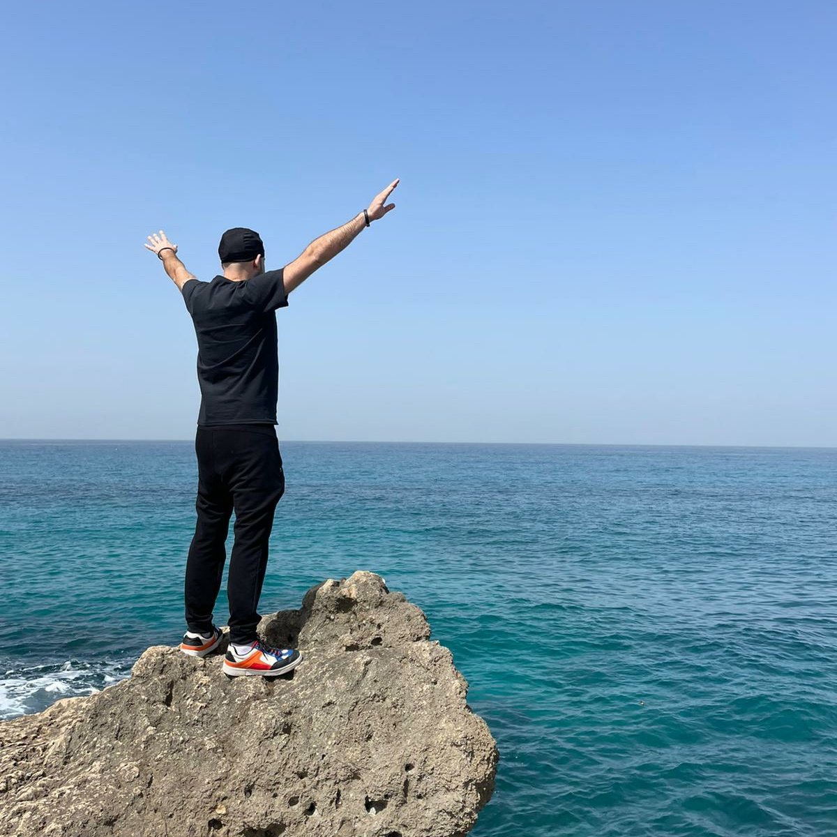 TPsychadlic's tweet photo. Gm everyone 🌄
Every moment I live, is the "Best Moment of my life" - by Me 💪

#FuckCancer 🦀

#NewProfilePic #EarthDay #EarthDay2022 https://t.co/t0d81couoh