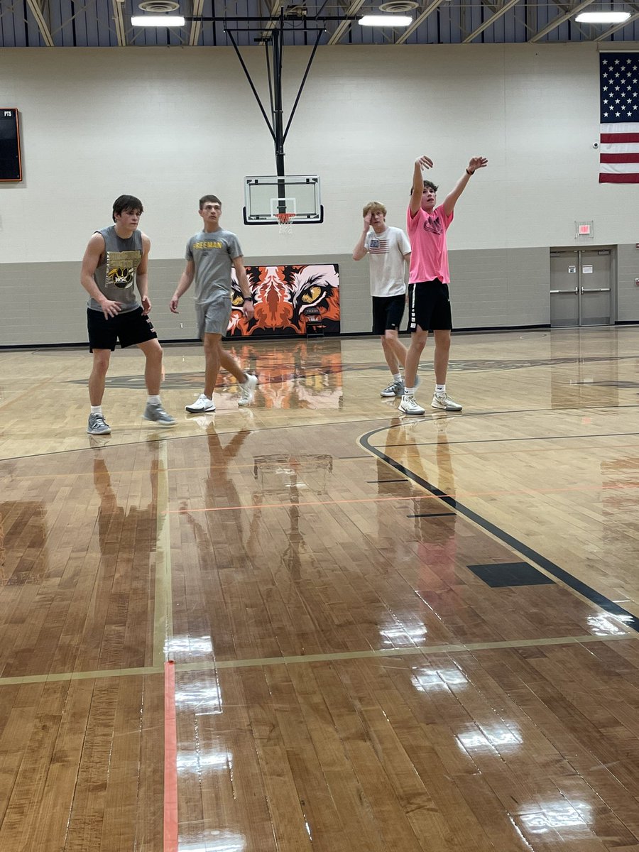 Can’t beat a Friday night with the shooting machine and a little extra want to! Growth isn’t an accident - it’s a choice. #tigers <a href="/gavin_kirsc/">Gavin Kirschenmann</a> <a href="/PospisilZac/">Zac Pospisil</a>