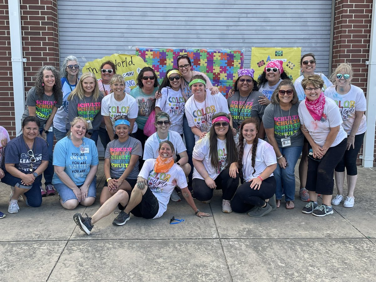 taymclendon22's tweet photo. Schultz 1st Annual AUsome Color Run was a success!!!🎉❤️ #schultzfamily https://t.co/s9XLL2lNKT