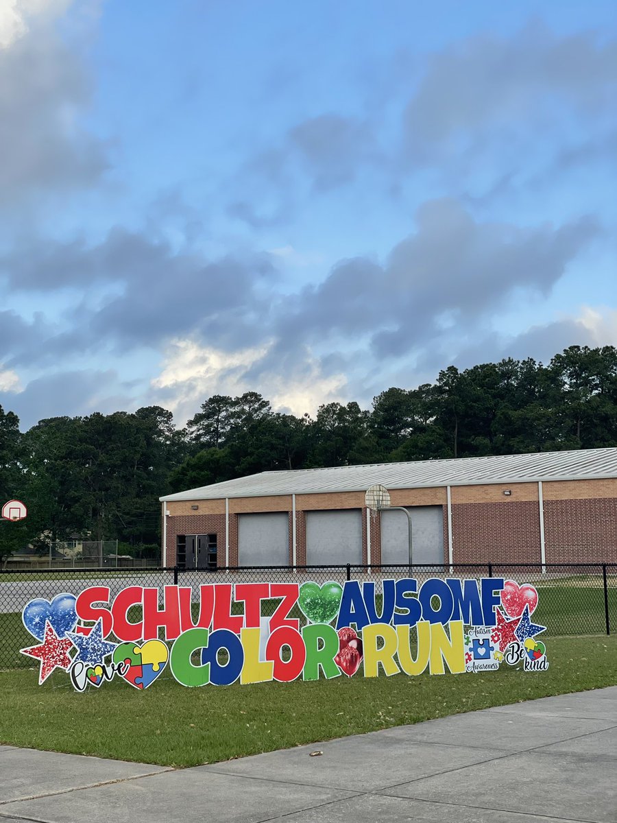 taymclendon22's tweet photo. Schultz 1st Annual AUsome Color Run was a success!!!🎉❤️ #schultzfamily https://t.co/s9XLL2lNKT
